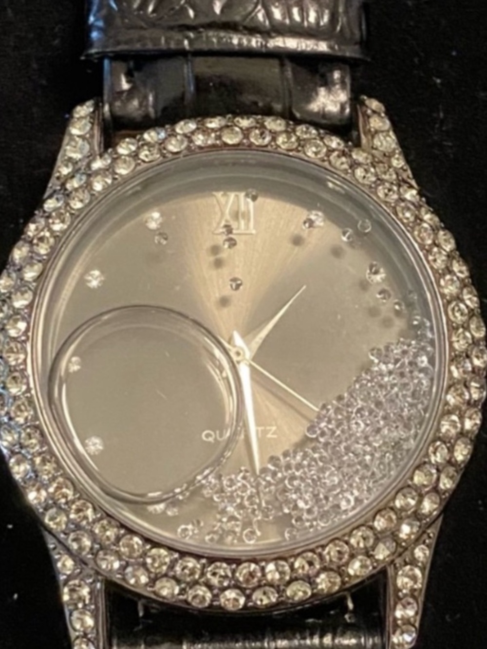 Real Collectables “ Snow Globe “ floating diamonite floating Czs Watch( Bundle)